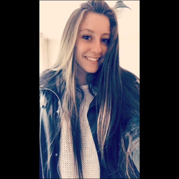 Meet your Posher, Em - Picture 1 of 1